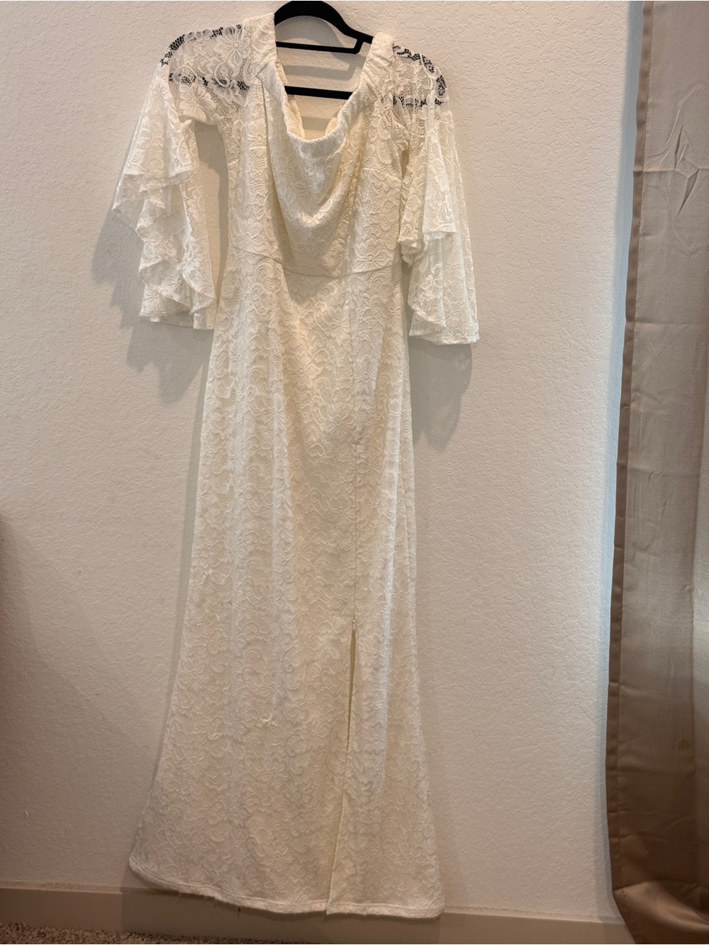 Elegant Cream Lace Maxi Dress with Flutter Sleeves